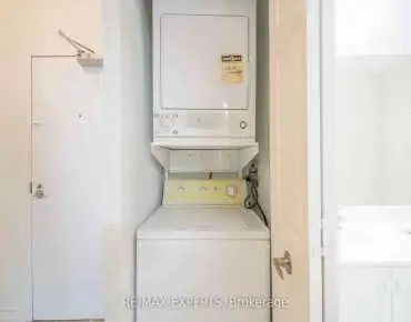 
            #UPH-06-7 Lorraine Dr Willowdale West 3睡房2卫生间1车位, 出售价格818800.00加元                    