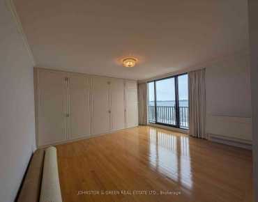 #501-33 Harbour Sq Waterfront Communities C1 2 beds 2 baths 1 garage 1300000.00