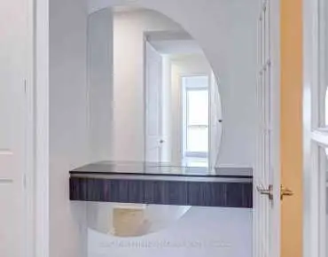 
            #6810-388 Yonge St Bay Street Corridor 2睡房2卫生间1车位, 出售价格1349900.00加元                    