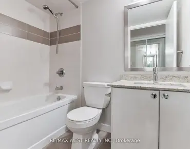 
            #903-33 Bay St Waterfront Communities C1 2睡房2卫生间1车位, 出售价格945000.00加元                    