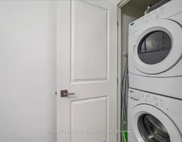 
#701-23 Glebe Rd W Yonge-Eglinton 1 beds 2 baths 1 garage 649000.00        