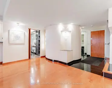
            #1213-360 Bloor St E Rosedale-Moore Park 2睡房3卫生间1车位, 出售价格895000.00加元                    