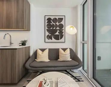 
#725-15 Richardson St Waterfront Communities C8 2 beds 2 baths  garage 699000.00        