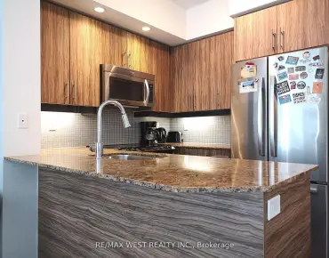 #1718-75 East Liberty St Niagara beds 1 baths garage 429900.00