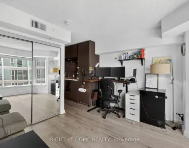 
            #2512-155 Yorkville Ave Annex 睡房1卫生间车位, 出售价格419900.00加元                    