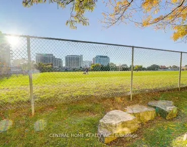 
#11-988 Sheppard Ave W Bathurst Manor 3 beds 3 baths 1 garage 788000.00        