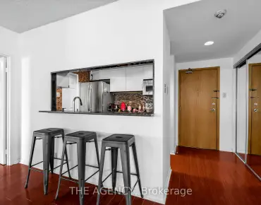 #606-99 Harbour Sq Waterfront Communities C1 1 beds 1 baths 1 garage 650000.00