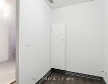 
101 Mccaul St Kensington-Chinatown 1 beds 1 baths  garage 599000.00        