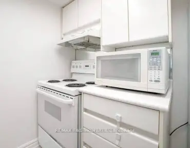 
            #604-33 University Ave University 1睡房2卫生间1车位, 出售价格695000.00加元                    