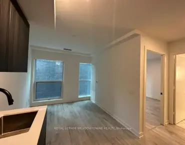 #604-327 King St W Waterfront Communities C1 1 beds 1 baths garage 499999.00