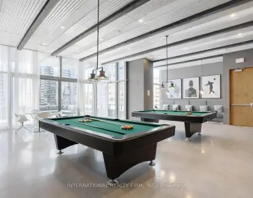 
            #1909-5 St Joseph St Bay Street Corridor 1睡房1卫生间车位, 出售价格599888.00加元                    