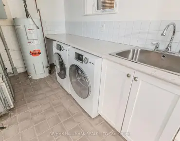 16 Burdock Ln Banbury-Don Mills 3睡房2卫生间1车位, 出售价格828000.00加元