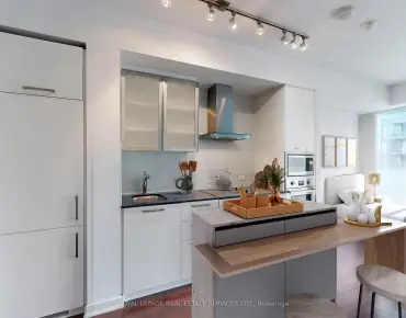 
            #3001-14 York St Waterfront Communities C1 睡房1卫生间车位, 出售价格399990.00加元                    