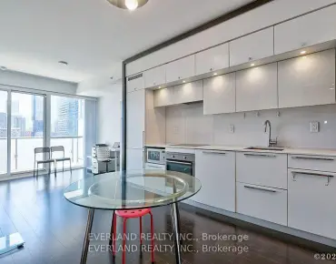 #1702-15 Grenville St Bay Street Corridor 1睡房1卫生间车位, 出售价格570000.00加元