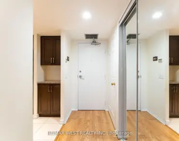 #205-725 King St W Niagara 1 beds 1 baths garage 459900.00