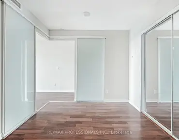 #1015-38 Joe Shuster Way Niagara 1 beds 1 baths garage 399000.00