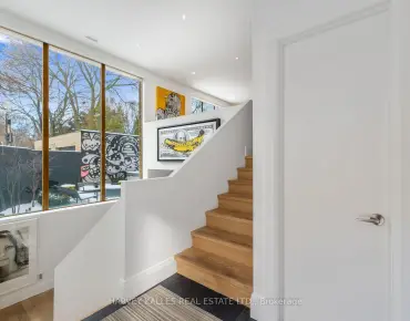 
            #B-34 Coulson Ave Forest Hill South 4睡房4卫生间3车位, 出售价格2699000.00加元                    