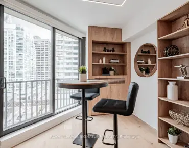 
#1035-33 Harbour Sq Waterfront Communities C1 1 beds 1 baths 1 garage 799900.00        