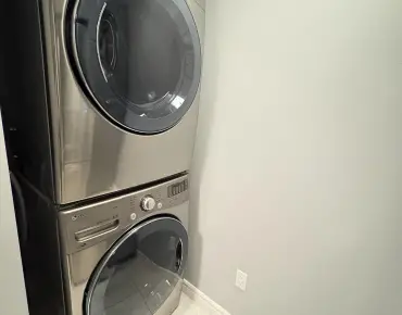 
            #1002-71 Simcoe St Bay Street Corridor 1睡房2卫生间1车位, 出售价格700000.00加元                    