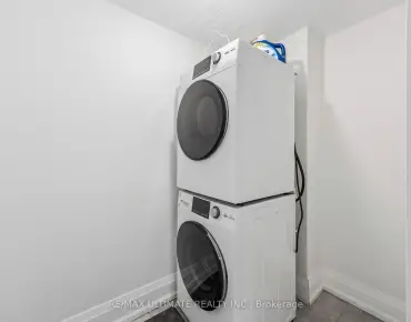 
#907-717 Bay St Bay Street Corridor 2 beds 2 baths 1 garage 759000.00        