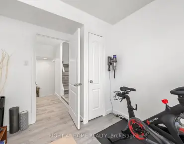 
            #4304-43 Sudbury St Niagara 3睡房2卫生间1车位, 出售价格999000.00加元                    