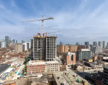 #2006-460 Adelaide St E Moss Park 1 beds 1 baths garage 530000.00