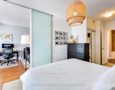 
            #4409-2191 Yonge St Mount Pleasant West 1睡房1卫生间车位, 出售价格629900.00加元                    