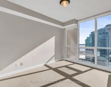 #1809-18 Harbour St Waterfront Communities C1 2 beds 2 baths garage 750000.00