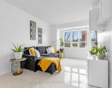 
            #209-741 Sheppard Ave W Clanton Park 2睡房2卫生间1车位, 出售价格699900.00加元                    