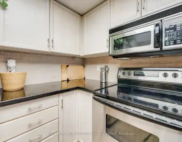 
            #LC7-18 Concorde Pl Banbury-Don Mills 1睡房2卫生间1车位, 出售价格749000.00加元                    