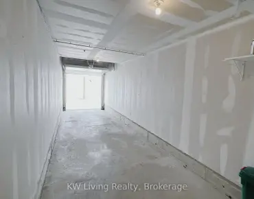 
            #2017-12 Sudbury St Niagara 2睡房2卫生间2车位, 出售价格799990.00加元                    