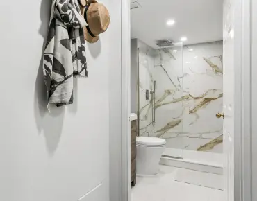 
            #PH08-705 King St W Niagara 睡房1卫生间车位, 出售价格439900.00加元                    