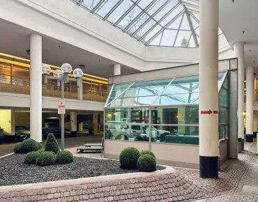 #403-717 Bay St Bay Street Corridor 2 beds 2 baths 1 garage 678888.00