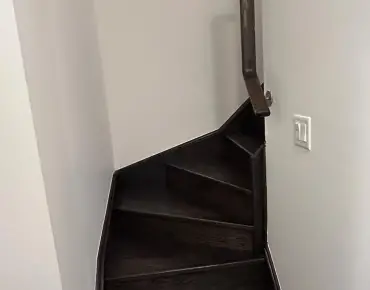 
            #9-11 Eldora Ave Newtonbrook West 2睡房2卫生间1车位, 出售价格648000.00加元                    