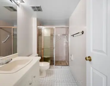 #115-255 The Donway N/A W Banbury-Don Mills 2睡房2卫生间1车位, 出售价格595000.00加元