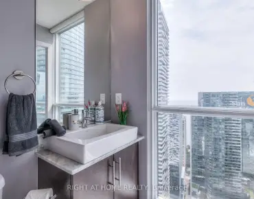 
#4802-65 Bremner Blvd Waterfront Communities C1 2 beds 2 baths 1 garage 919000.00        