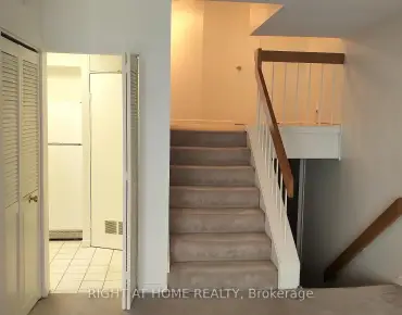 
#838-33 Harbour Sq Waterfront Communities C1 2 beds 2 baths 1 garage 1029000.00        