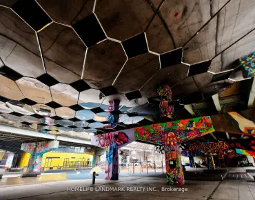 
##618-21 Lawren Harris Sq Waterfront Communities C8 1 beds 1 baths 1 garage 580000.00        