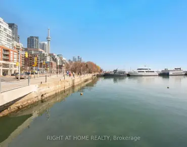 #219-600 Queens Quay Waterfront Communities C1 1 beds 1 baths 1 garage 649000.00