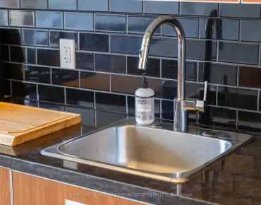 
#303-60 Bathurst St Niagara 1 beds 1 baths 1 garage 899000.00        