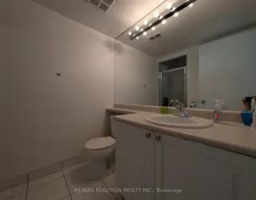 
#3011-8 Park Rd Rosedale-Moore Park 2 beds 2 baths 1 garage 699000.00        