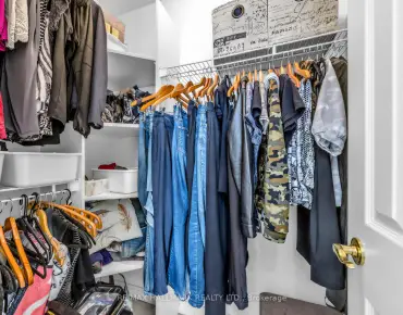 #724-1 Leaside Park Dr Thorncliffe Park 1 beds 1 baths 1 garage 425000.00