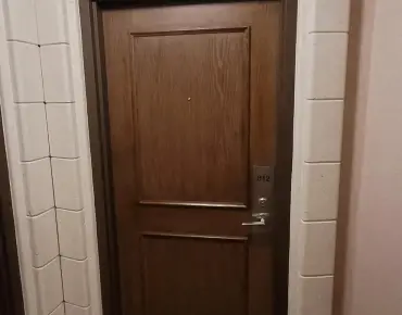 
            #812-7 Lorraine Dr Willowdale West 3睡房2卫生间1车位, 出售价格649900.00加元                    