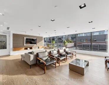 #1313-111 Bathurst St Waterfront Communities C1 1 beds 1 baths 1 garage 689900.00