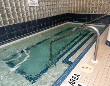 
            #212-7 Concorde Pl Banbury-Don Mills 1睡房1卫生间1车位, 出售价格489990.00加元                    