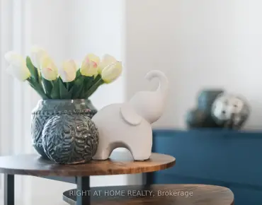 
            #921-50 Power St Moss Park 1睡房1卫生间1车位, 出售价格532000.00加元                    