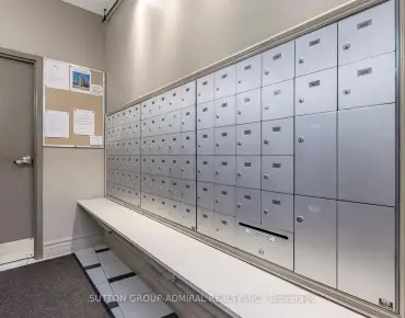 #707-4200 Bathurst St Clanton Park 1睡房1卫生间1车位, 出售价格486000.00加元