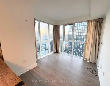 
            77 Mutual St Church-Yonge Corridor 3睡房2卫生间1车位, 出售价格939000.00加元                    