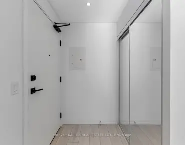 
#1711-55 Mercer St Waterfront Communities C1 2 beds 2 baths  garage 945000.00        