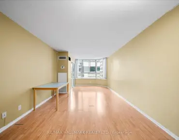 
            #703-717 Bay St Bay Street Corridor 2睡房2卫生间1车位, 出售价格649000.00加元                    